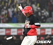 이우성,'3-3 균형 홈런으로 깼다' [사진]