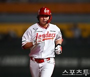 [ST포토] 최정, KBO 최다 홈런