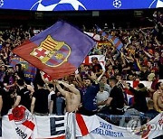 PSG-바르셀로나, 비매너 끝판왕 가고 있다…선수단 호텔 앞에서 폭죽 '뻥뻥'