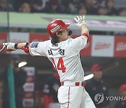 이승엽 두산 감독 "최정, KBO리그 500홈런 시대 열어줄 선수"