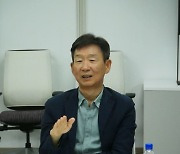 "LG유플러스 LG그룹 대표 B2C AI 기업될 것" 황현식 대표의 자신감