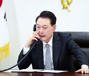 윤 대통령, 기시다와 통화…"한일·한미일 긴밀한 협력"