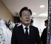 박종철 열사 어머니 빈소 나서는 이재명 대표