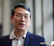 조주완 LG전자 CEO, 내달 MS 수장 만난다…빅테크 AI 협력 가속