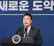 [사설] 미뤄둔 고통 동시에 몰려올 새해, 위기 때 개혁해야 도약한다