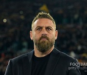 [공식발표] 무리뉴 성공적으로 대체한 '레전드' 데로시, 단기직 벗어나 다음 시즌에도 로마 벤치 앉는다