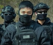 BTS 뷔 ‘태양의 후예 찍는 줄’… 춘천 군사경찰특임대 대테러 훈련 눈길