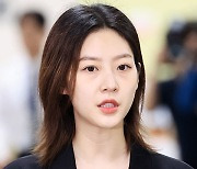 배우 김새론, 복귀 소식 하루 만에 연극서 하차