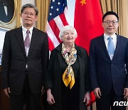 중국 2개월째 미국 국채 매각…"옐런, 중국 과잉생산 언급"