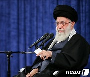 이란 최고 지도자 85세 생일 잔칫날에 이스라엘 보복 감행했다