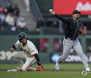 이정후, MLB 첫 시즌 한국인 연속안타 기록과 어깨 나란히