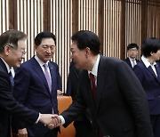 [속보]윤석열 대통령-이재명 대표 전화통화