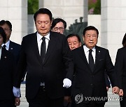尹대통령 지지율 11%p 급락한 23%…취임 후 최저치[한국갤럽]