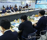 한국노총, 민주 당선인들 만나 "최저임금 차별 적용 막아달라"