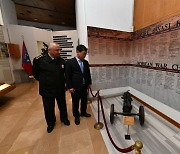 최응천 문화재청장, 튀르키예 군사박물관 방문