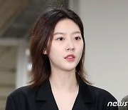 김새론 "XX 힘든데 그만들 좀"…연극 복귀 무산 후 SNS 글 '빛삭'