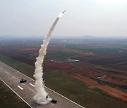북한 "전략순항미사일 초대형 탄두 시험 성공"…성능 개선 추정