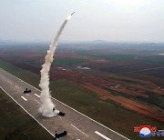 북한 "전략순항미사일 초대형 탄두 위력시험"