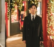 김수현, ♥김지원 위해 이번엔 '화이트 크리스마스 이벤트'…낭만적 분위기 '물씬'