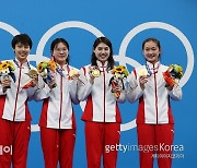 중국 수영, 도쿄올림픽서 대거 도핑 의혹…美 매체 "여자 계영 金 박탈 위기"