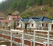 북한 개천시 보부농장의 새로운 살림집 전경
