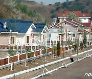 북한 개천시 보부농장의 살림집…"사회주의 농촌 건설의 결실"