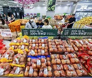 한국 2월 먹거리물가 상승률 7% 육박…OECD 3위