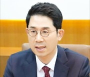 "굵직한 경영권 분쟁 도맡아…베테랑 포진한 화우 선두권"