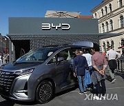 BYD, 中 자동차 시장 첫 월간 점유율 1위…테슬라는 위축