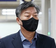 ‘함정 도입 비리 의혹’ 김홍희 전 해경청장 구속 기각