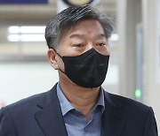'함정 도입 비리 의혹' 김홍희 전 해경청장 구속영장 기각