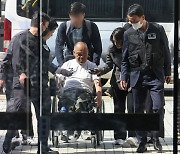 '시위 중 엘리베이터 파손' 전장연 활동가 구속영장 기각