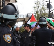 美대학가 '친팔레스타인 시위' 급속 확산에 긴장…온라인 강의·무더기 체포