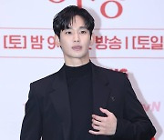 김수현, ‘눈물의 여왕’ 종영 앞두고 예비군 훈련 참석