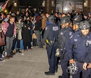 미 대학가 ‘친팔레스타인’ 시위 확산…경찰, 예일대·NYU에서도 시위 학생들 연행