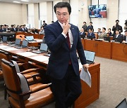 野, 가맹사업법 본회의 직회부···법 통과땐 '120조 프랜차이즈' 생태계 붕괴