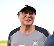 황선홍 감독, '적장' 신태용 향한 경계와 칭찬 "인니 좋은 팀 만들어서 놀랐다... 만만한 팀 아냐"