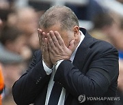 '플랜 B' 없는 포스테코글루, 결국 '도마 위'…현지 매체 "토트넘 열정 식고, 분열 중"