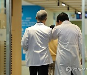 서울대·울산의대교수들 "주 1회 진료 중단 결정"