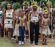 [포토]콜롬비아 정부, 6만명 학살 아마존 원주민에 사과