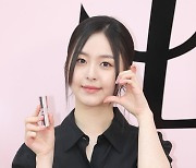 [E포토] 박지후, '청순 소녀의 볼하트'