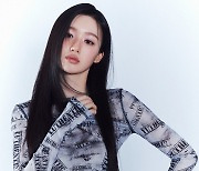 배우 조혜주 청량한 느낌 가득한 여름 패션의 포인트 '유센틱(YUTHENTIC)' 24SS 캠페인 화보 공개