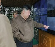 “北, 김정은 사진 깔고 앉아도 정치범”...美국무부 인권보고서 발표