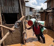 케냐 나이로비 간밤 폭우에 따른 홍수로 4명 사망