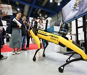 Korean electronics manufacturing, automotive fair held at Coex