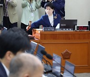 점주들에 단결권·교섭권 부여…공정위 "가맹 본부 부담"