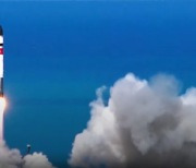 우주 궤도 안착한 '첫 국산 군집위성'…양산 가능할까?