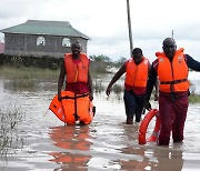 케냐 나이로비 폭우로 홍수…"4명 사망, 6명 실종"
