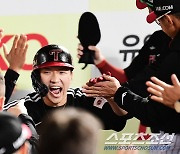 [포토] 박해민 '도망가는 투런 홈런포'