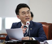 김남국 결국 꼼수 복당...위성정당 우회해 민주당으로